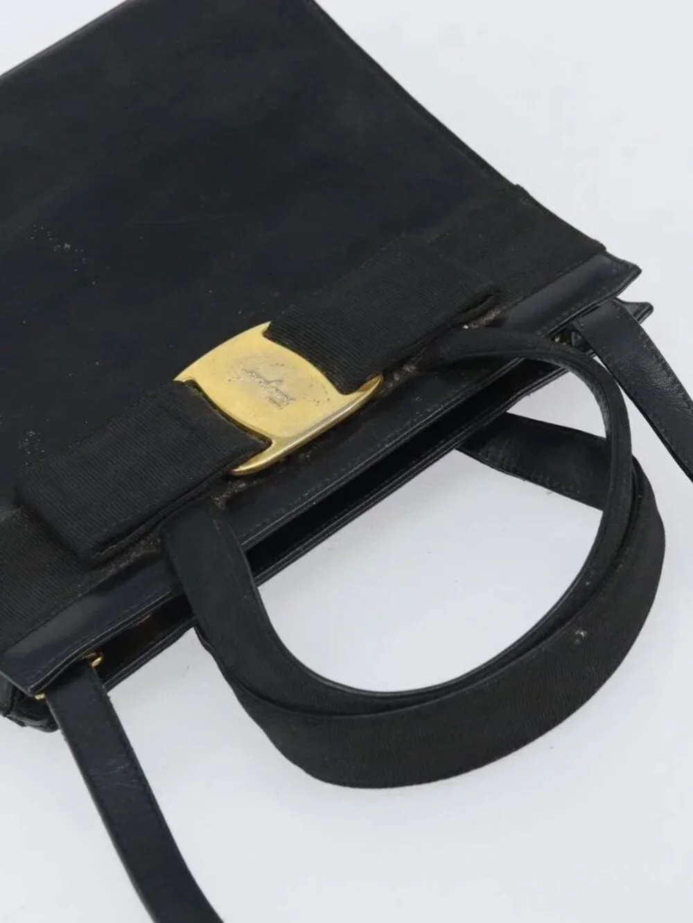 Salvatore Ferragamo Vala Hand Bag Leather 2way Black Gold Auth 161693